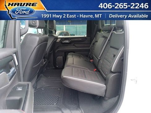 Used 2024 GMC Sierra 2500 AT4X image 12