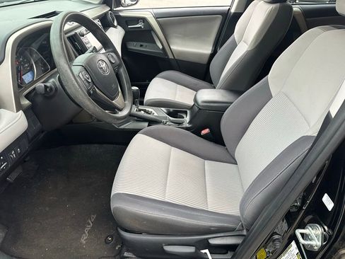 Used 2014 Toyota RAV4 XLE image 23