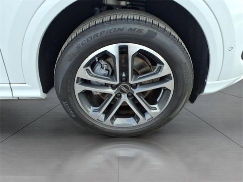 Used 2025 Audi Q5 Premium Plus w/ Premium Plus image 7