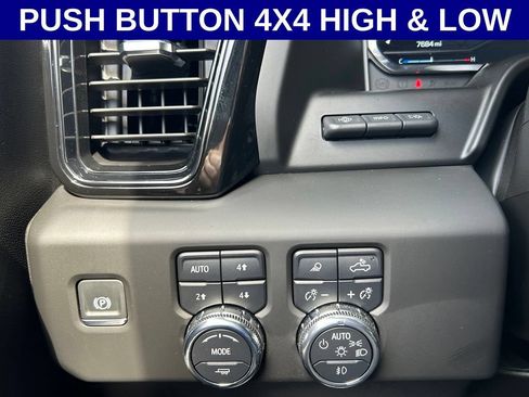 Used 2025 GMC Sierra 1500 AT4 w/ AT4 Premium Package AWD/4WD image 20