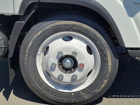 New 2024 Chevrolet Low Cab Forward image 5