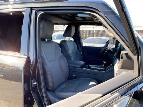 Used 2024 Lexus GX 550 Luxury w/ Accessory Package (2T) image 8