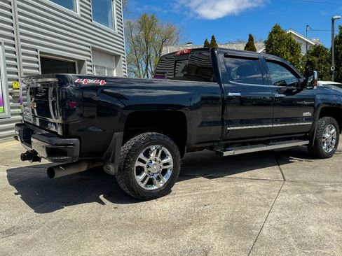 Used 2017 Chevrolet Silverado 2500 High Country w/ Duramax Plus Package image 3