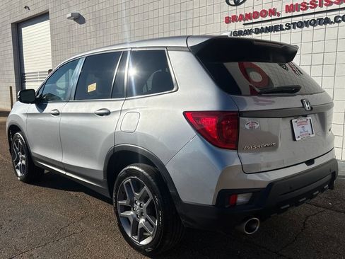 Used 2023 Honda Passport EX-L image 3