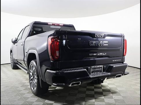 Used 2025 GMC Sierra 1500 Denali Ultimate AWD/4WD image 4