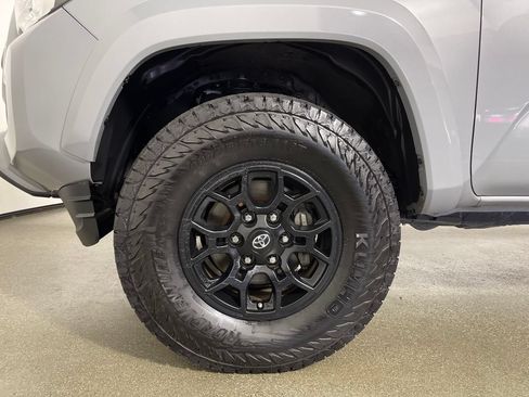 Certified 2020 Toyota Tacoma SR5 RWD image 11
