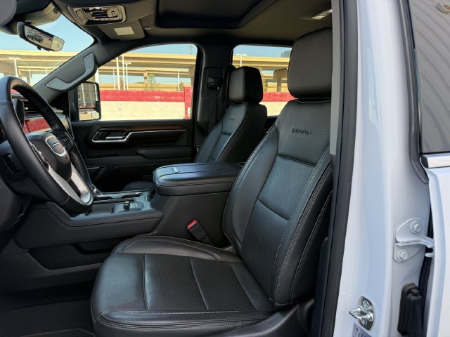 Used 2025 GMC Sierra 2500 Denali w/ Denali Reserve Package AWD/4WD image 26