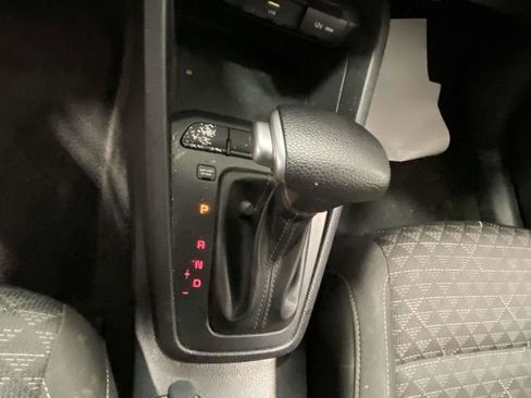 Used 2022 Kia Rio S image 17