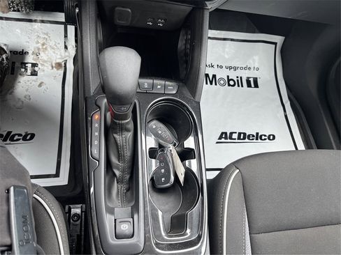 Used 2024 Chevrolet TrailBlazer LT image 44