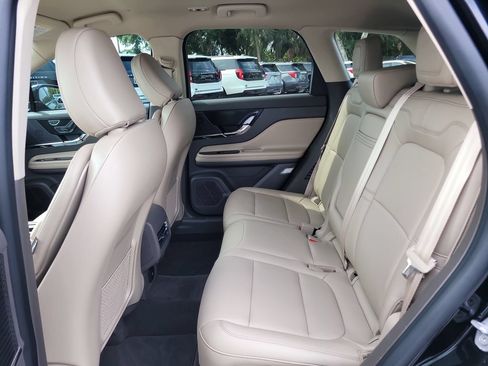 Certified 2022 Lincoln Corsair FWD image 11