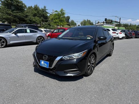 Used 2021 Nissan Sentra SV w/ SV Premium Package FWD image 2