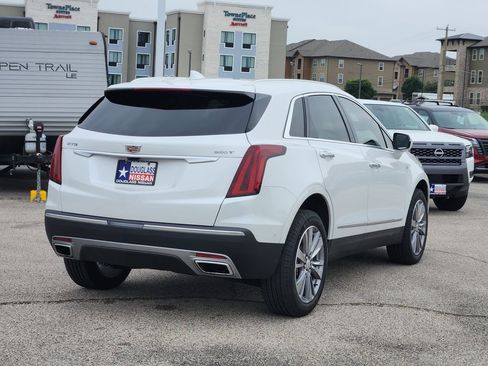 Used 2025 Cadillac XT5 Premium Luxury w/ Technology Package FWD image 4