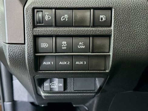 Used 2025 Toyota Tacoma TRD Off-Road w/ TRD Off Road Upgrade Package AWD/4WD image 13