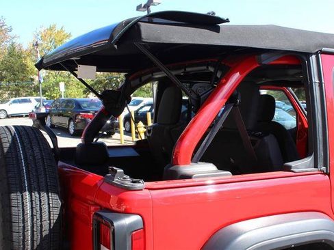 Used 2024 Jeep Wrangler Unlimited Sport AWD/4WD image 35