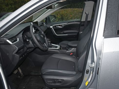 Certified 2023 Toyota RAV4 XLE Premium image 8