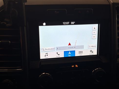 Used 2019 Ford F150 XLT w/ Equipment Group 302A Luxury AWD/4WD image 19