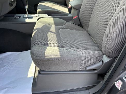 Used 2021 Nissan Frontier SV w/ Midnight Edition Floor Mats image 23