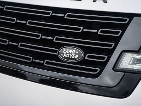 Used 2024 Land Rover Range Rover SE AWD/4WD image 15