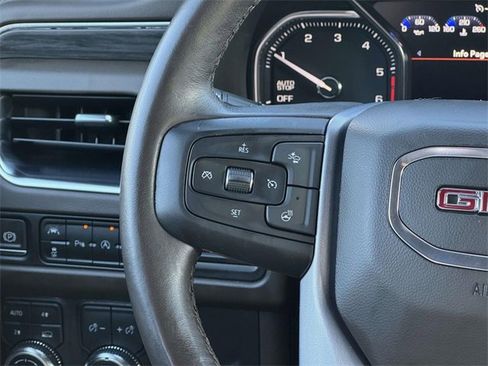 Used 2021 GMC Yukon SLT w/ SLT Premium Package image 25