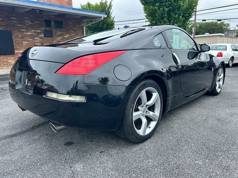 Used 2008 Nissan 350Z Touring RWD image 3