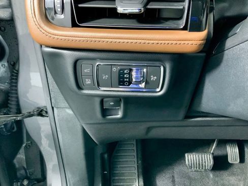 Used 2022 Lincoln Nautilus Reserve w/ Class II Trailer Tow Package image 22