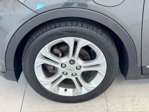 Used 2020 Chevrolet Bolt LT FWD image 30