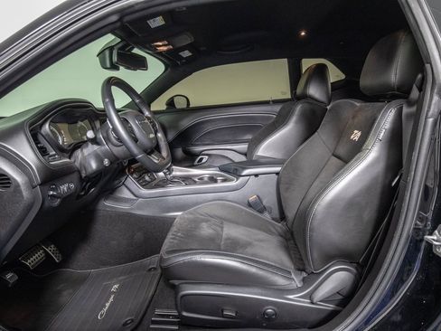 Used 2022 Dodge Challenger R/T Scat Pack image 9