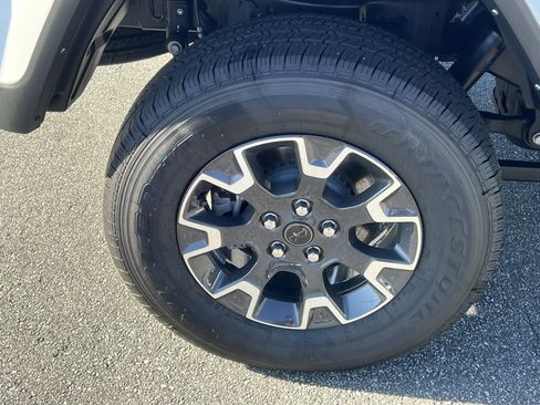 Used 2022 Jeep Gladiator Sport AWD/4WD image 19