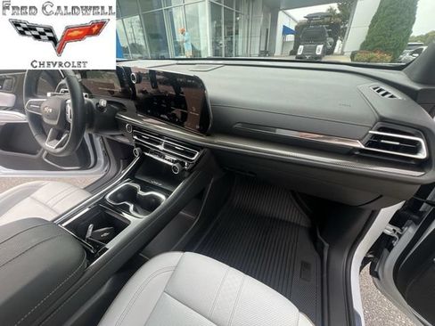 Used 2026 Chevrolet Traverse High Country w/ LPO, Floor Liner Package FWD image 35