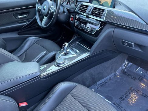 Used 2020 BMW M4 Coupe image 13