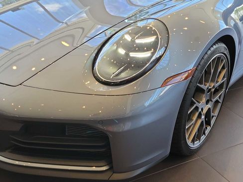 Used 2025 Porsche 911 Carrera RWD image 10