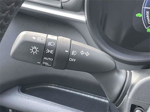 Used 2025 Toyota Sienna Platinum image 24