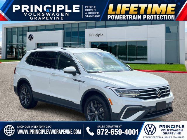 Used 2023 Volkswagen Tiguan SE FWD image 2