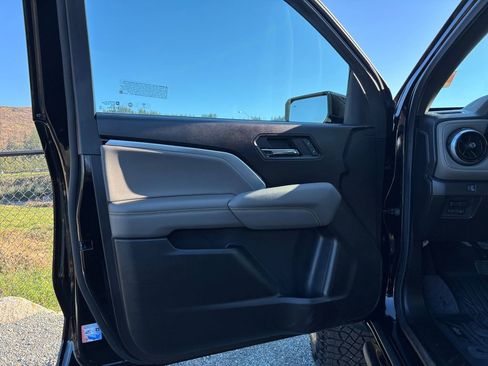 Used 2024 Chevrolet Colorado ZR2 w/ ZR2 Bison Edition AWD/4WD image 24