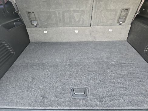 Used 2016 GMC Yukon XL SLE w/ Convenience Package image 23