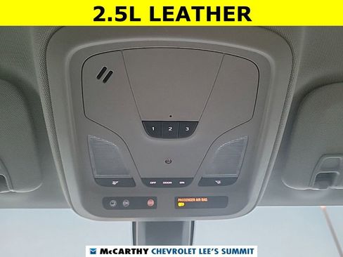 Used 2014 Chevrolet Impala LT w/ Convenience Package image 32