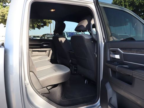 Used 2024 RAM 3500 Big Horn AWD/4WD image 28