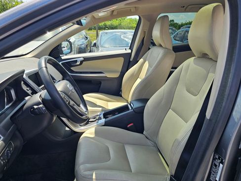 Used 2016 Volvo XC60 T5 Premier w/ Proximity Package AWD/4WD image 3
