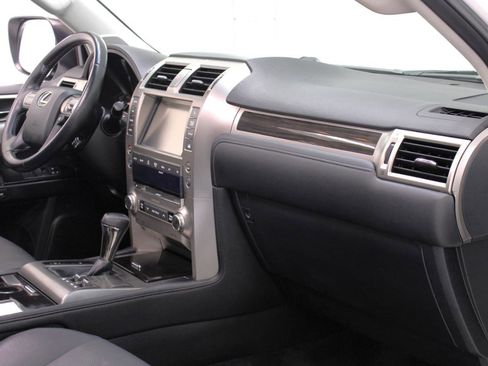 Used 2014 Lexus GX 460 image 48