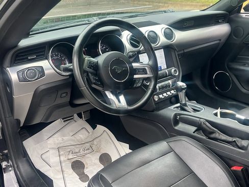 Used 2020 Ford Mustang Premium RWD image 18