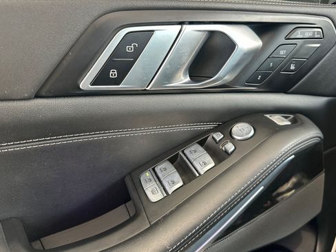 Used 2024 BMW X7 M60i AWD/4WD image 12