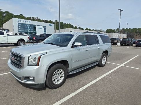 Used 2019 GMC Yukon XL SLT w/ Open Road Package image 6