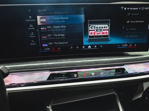 Used 2025 BMW i7 xDrive60 AWD/4WD image 24