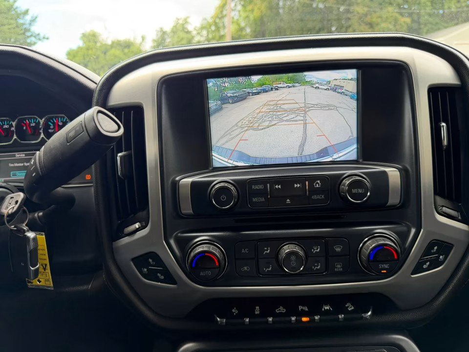 Used 2018 GMC Sierra 1500 SLT w/ SLT Premium Package AWD/4WD image 32