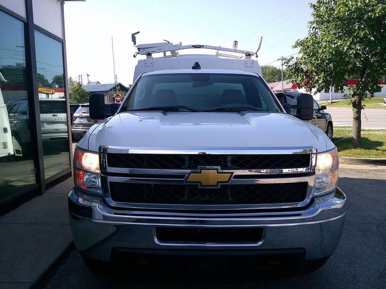 Used 2012 Chevrolet Silverado 2500 W/T RWD image 3