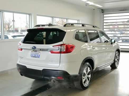 Used 2023 Subaru Ascent Premium w/ Convenience Package image 6