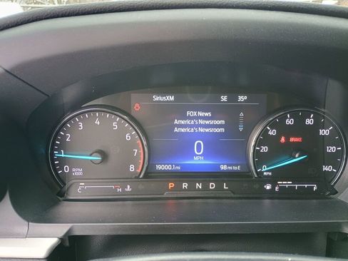 Used 2022 Ford Explorer XLT w/ Class IV Trailer Tow Package image 12