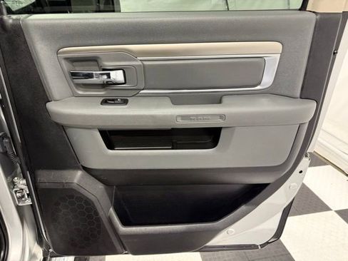 Used 2015 RAM 2500 Big Horn image 27