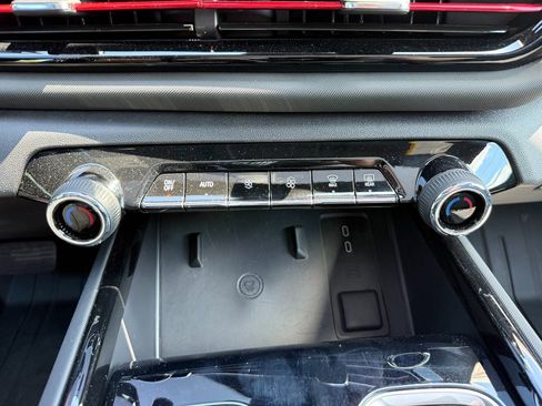 New 2025 Chevrolet Silverado EV RST image 32