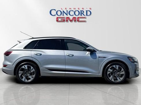 Used 2021 Audi e-tron Premium w/ Convenience Plus Package AWD/4WD image 3